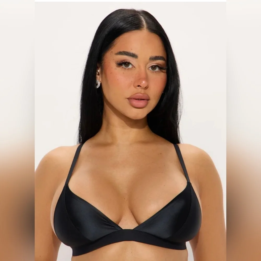 Fashion Nova Sleek Black Triangle Bralette - Picture 2 of 6